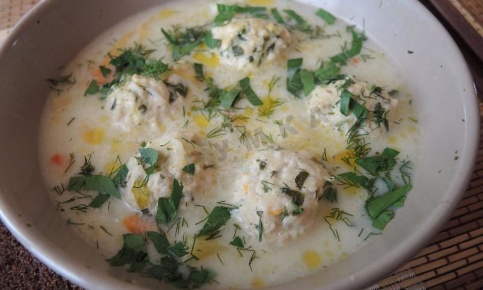 Рецепт сырного супа с куриными фрикадельками