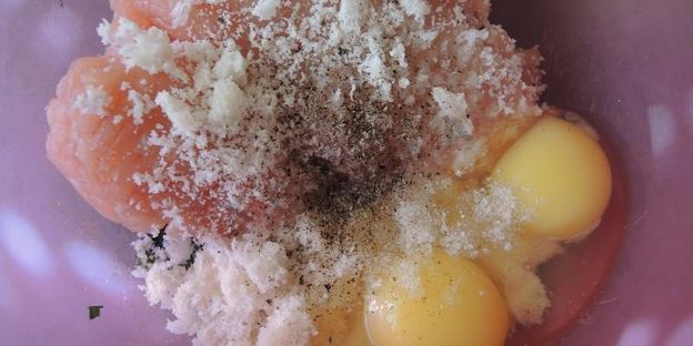 сырный суп с куриными фрикадельками