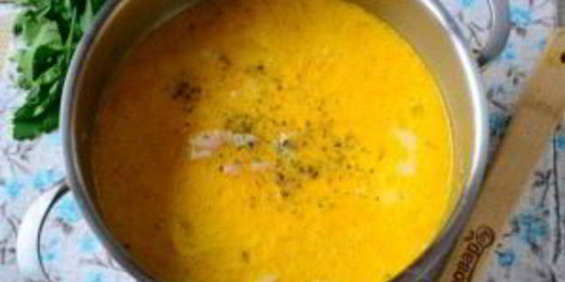 сырный суп с лососем и рисом