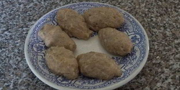 сырный суп с рисом и куриными кнелями