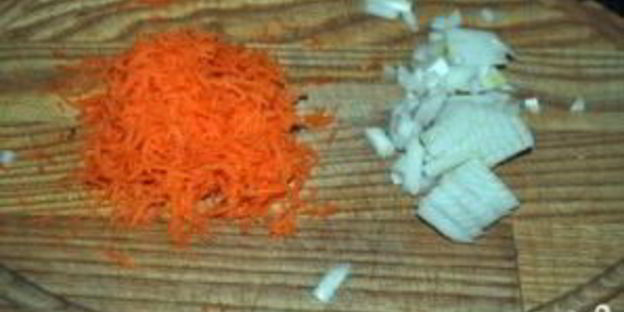 сырный суп с шампиньонами и копченостями