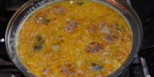 сырный суп с шампиньонами и копченостями