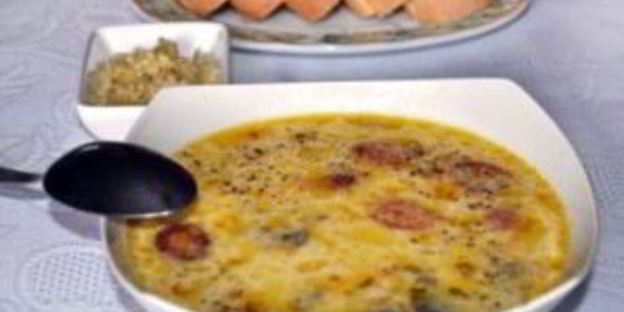 сырный суп с шампиньонами и копченостями