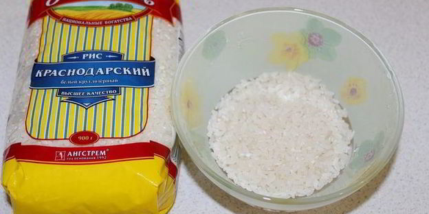 томатный суп с рисом, овощами и фрикадельками