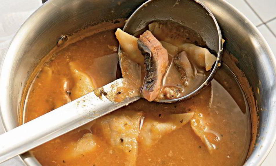 Рецепт балатонской ухи с рыбными пельменями