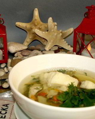 Хитрая уха на курином бульоне