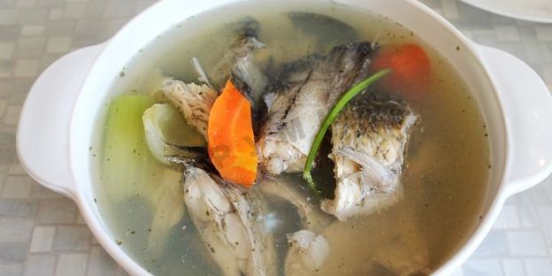 рыбный суп уха из карася