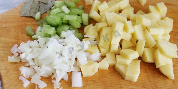 рыбный суп уха из карася