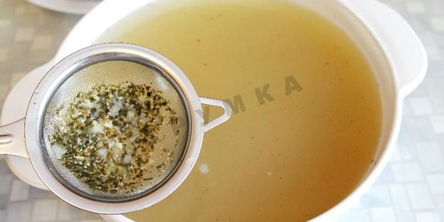 рыбный суп уха из карася