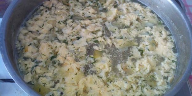 рыбный суп уха из окуня