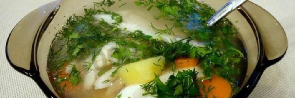 Рыбный суп уха из речной рыбы