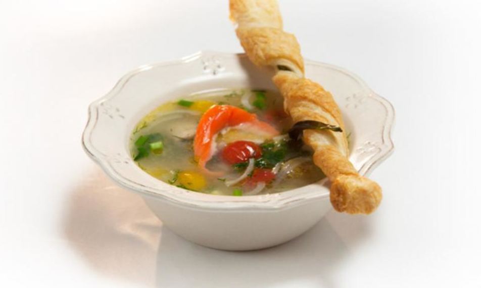 Рецепт ухи из стерляди с копченой форелью