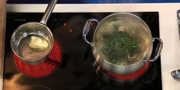 уха из стерляди с копченой форелью