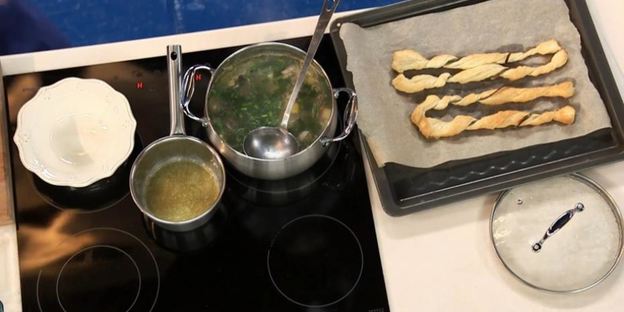 уха из стерляди с копченой форелью