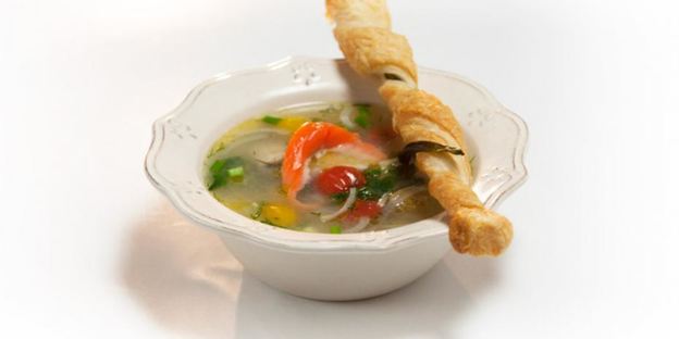 уха из стерляди с копченой форелью