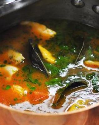 Уха по-итальянски с морепродуктами