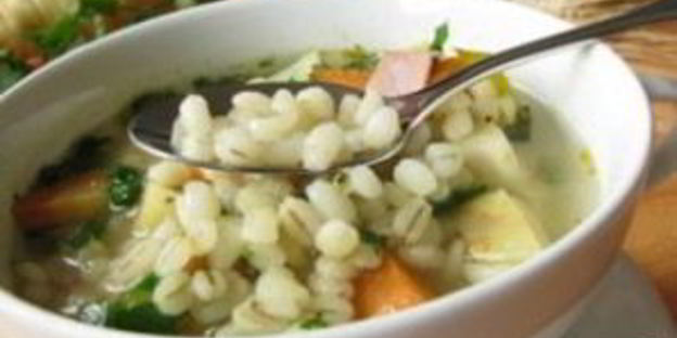 уха с перловкой