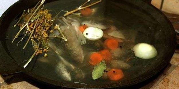 уха с речной рыбы