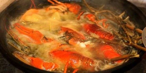 уха с речной рыбы