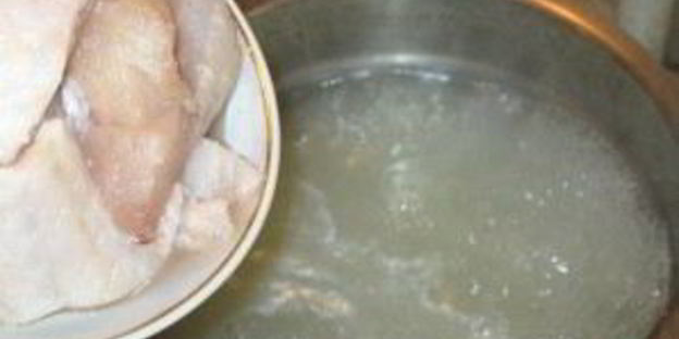 уха с яйцом