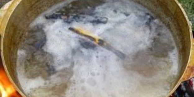 уха в казане