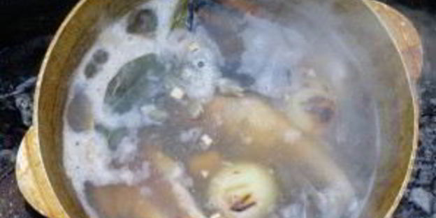 уха в казане