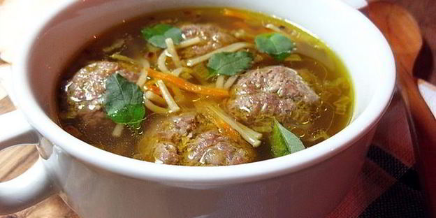 вермишелевый суп с гречневыми фрикадельками