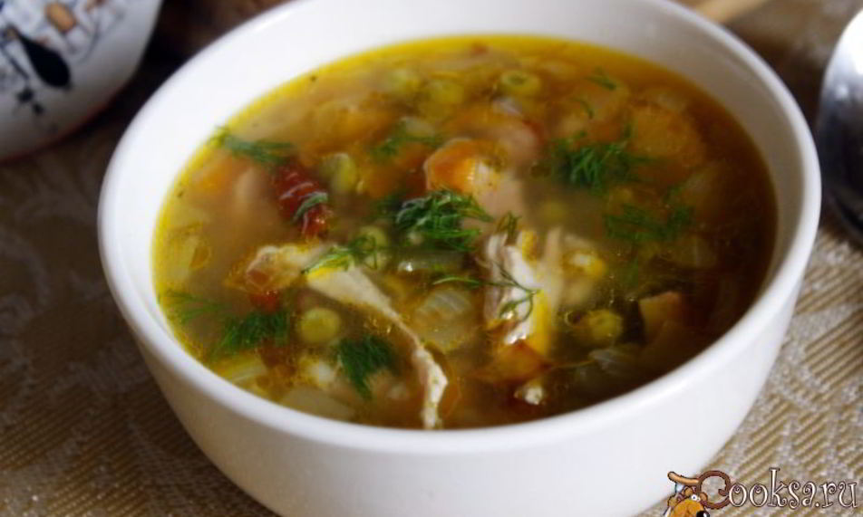 Рецепт ячменного супа с копченостями, зеленым горошком и маринованными огурцами