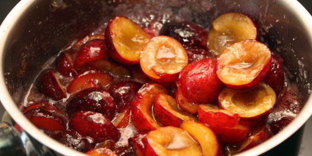 блинчики со сливами