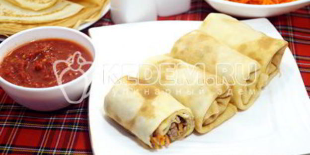 блины с фаршем и морковью по-корейски