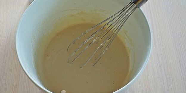 блины с икрой и сметаной