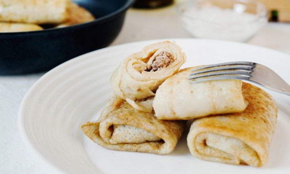 Рецепт блинов с печенью и маринованным луком