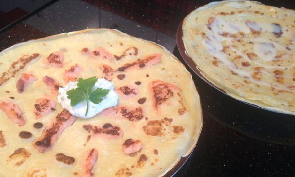 Рецепт блинов с припеком с форелью и с яблоком