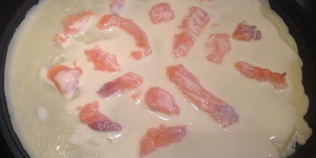 блины с припеком с форелью и с яблоком