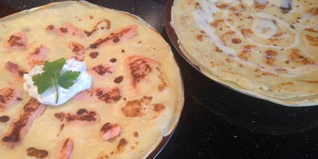 блины с припеком с форелью и с яблоком