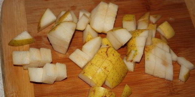 блины с пряными и пьяными грушами