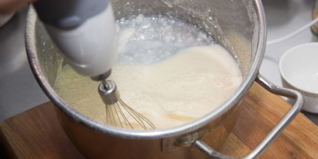 блины с сырным припеком