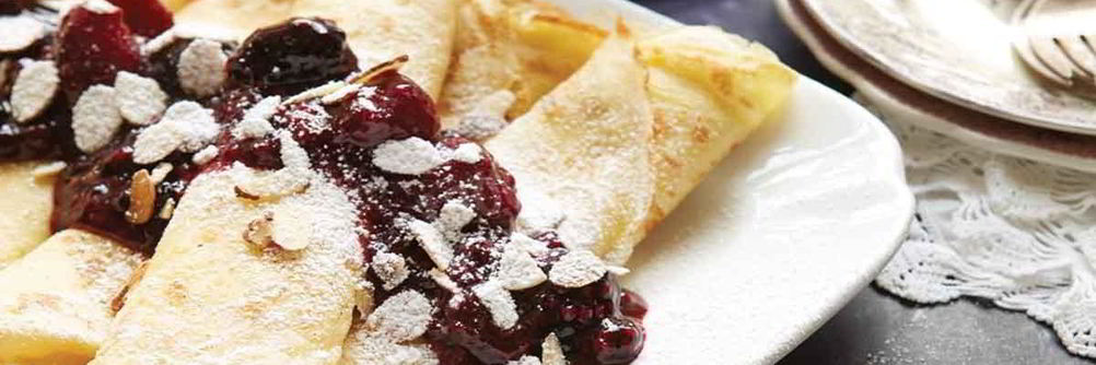 Блины с творогом и изюмом