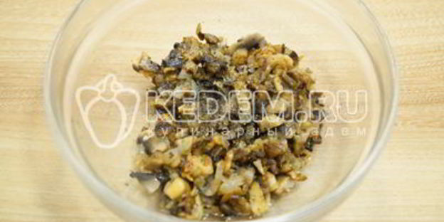 фаршированные блины с колбасой и грибами