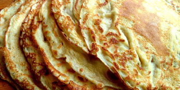 французские блинчики с красной рыбкой