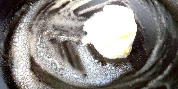 французские блинчики с красной рыбкой