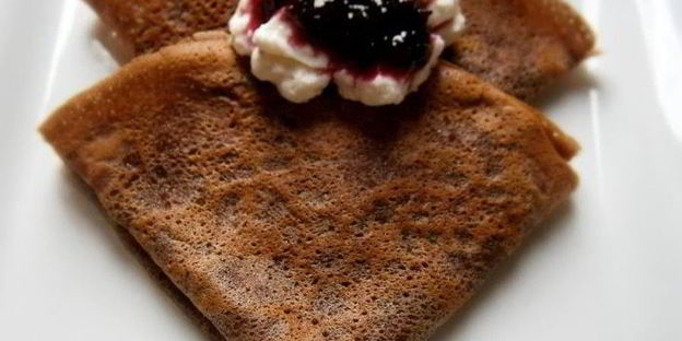 шоколадные блинчики со сливками и тмином