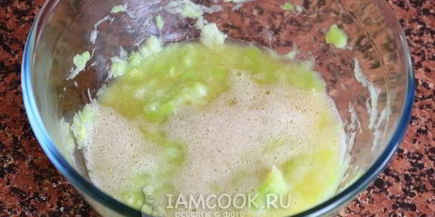 сладкие кабачковые блинчики