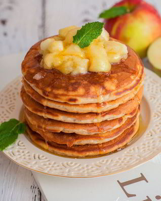 Яблочные панкейки