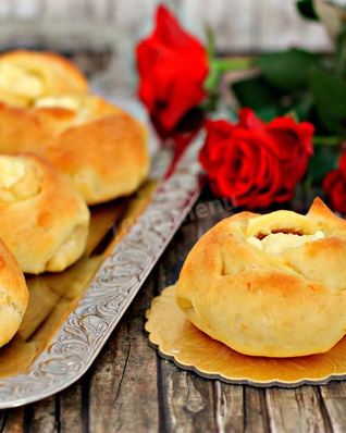 Булочки Розочки из дрожжевого теста
