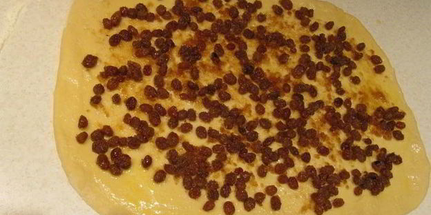 булочки с изюмом