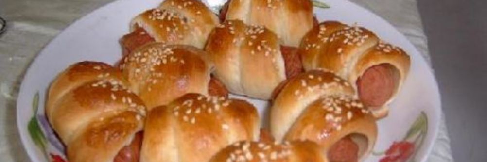 Булочки с колбасой