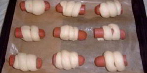 булочки с колбасой