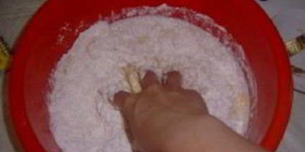 булочки с колбасой