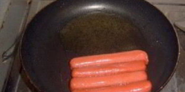 булочки с колбасой